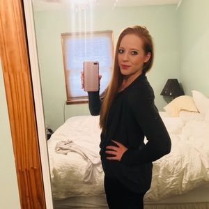 Meet your Posher, Lora